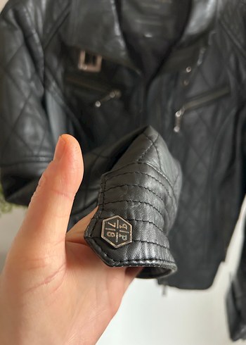 Kemer Detaylı Siyah Deri Biker Ceket - Görsel 8