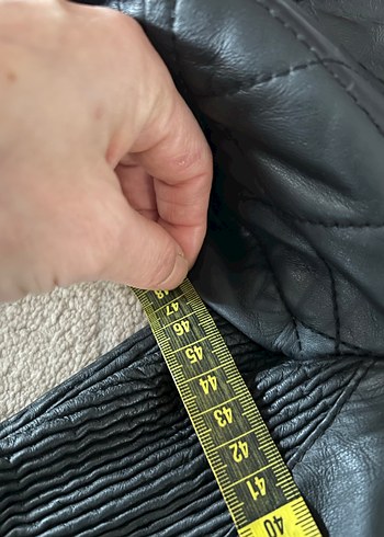 Kemer Detaylı Siyah Deri Biker Ceket - Görsel 4