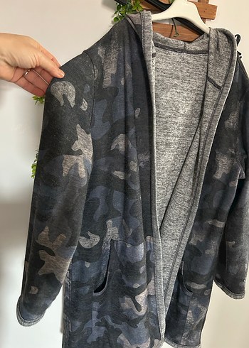 Gri Kamuflaj Desenli Uzun Kadın hırka - Görsel 3