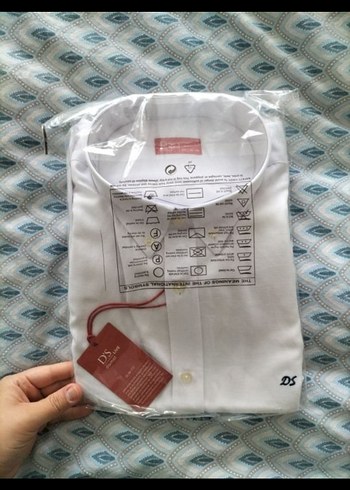 DS Beyaz Kısa Kollu Regular Fit Gömlek
