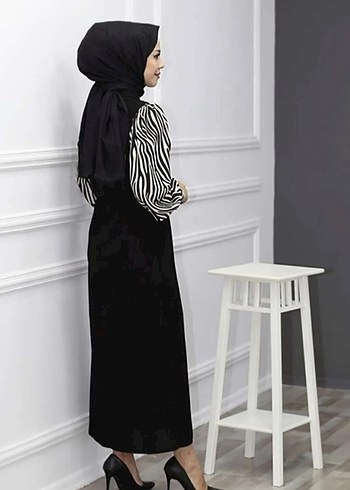 Trendyol & Milla Uzun Siyah Kemerli Zebra Desenli Elbise