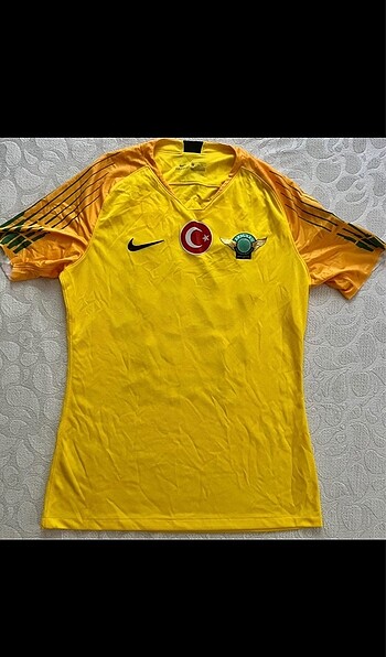 Akhisarspor forması
