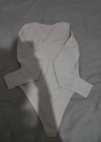 Beyaz V Yaka Uzun Kollu Kadın Bluz - Görsel 2