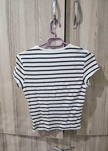 Kadın Beyaz Siyah Çizgili Kısa Kollu Tişört - Görsel 2