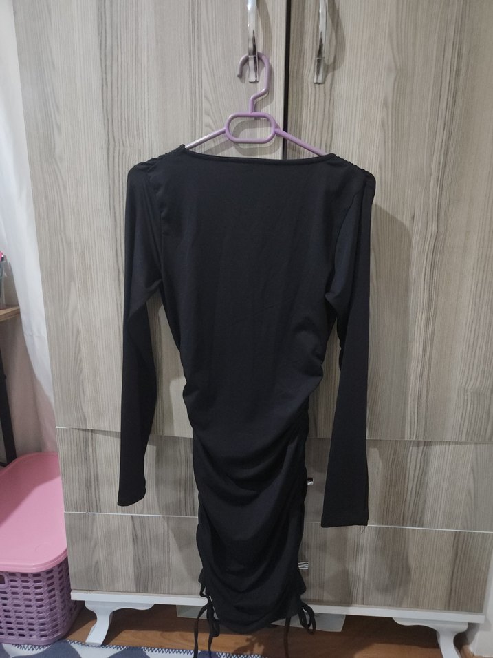 Siyah Drapeli V Yaka Midi Elbise - Görsel 2