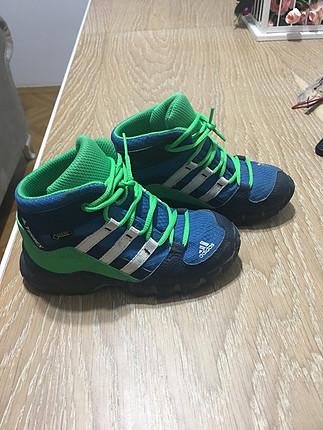 Adidas çocuk bot