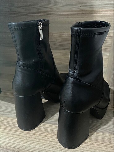 37 Beden Bershka Platform Bot 37