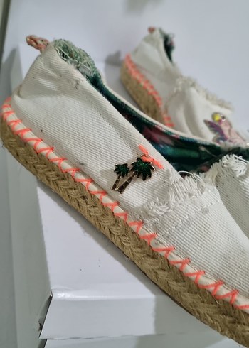 Boncuk İşlemeli Beyaz Bohem Espadril
Hollanda malıdır - Görsel 5