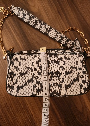 Zincir Detaylı Yılan Desenli Kahverengi Deri Çanta - Görsel 5