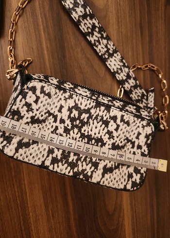 Zincir Detaylı Yılan Desenli Kahverengi Deri Çanta - Görsel 4