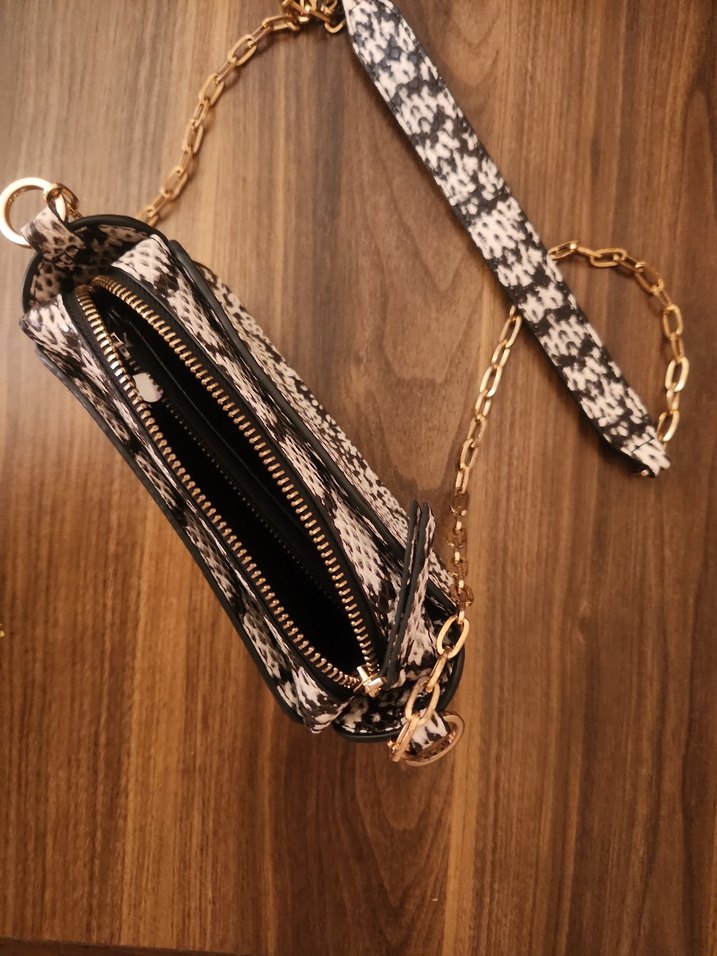 Zincir Detaylı Yılan Desenli Kahverengi Deri Çanta - Görsel 2