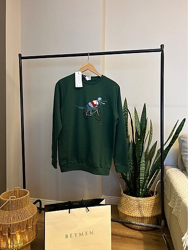 Lacoste sweatshirt