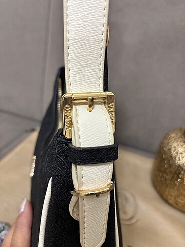  Beden siyah Renk Vakko yeni sezon monogram