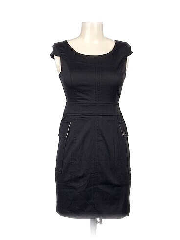PreLoved Kısa Elbise %70 İndirimli.