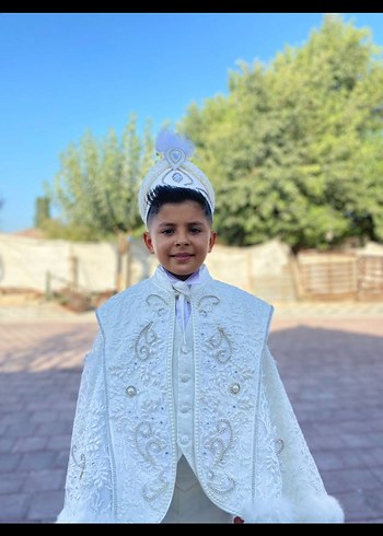Beyaz Etnik Desenli Çocuk Sünnet Kıyafeti