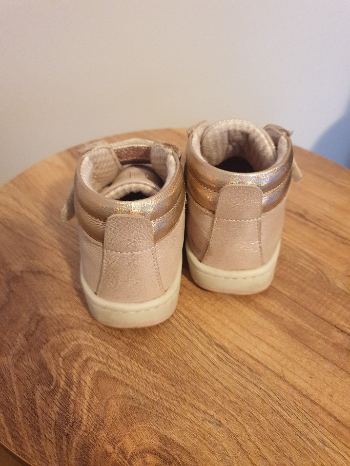 Kız Çocuk Parlak Bej Cırt Cırtlı Spor Ayakkabı - Görsel 4