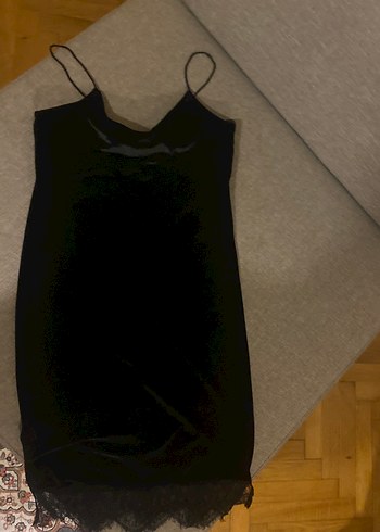 s Beden Siyah V Yaka Drape Detaylı Midi Elbise