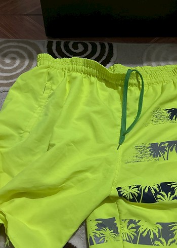 Yeşil Baskılı Erkek Mini Mayo - Görsel 2