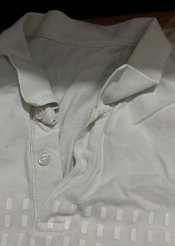 Beyaz Kısa Kollu Keten Polo Tişört hafif lekeli - Görsel 3