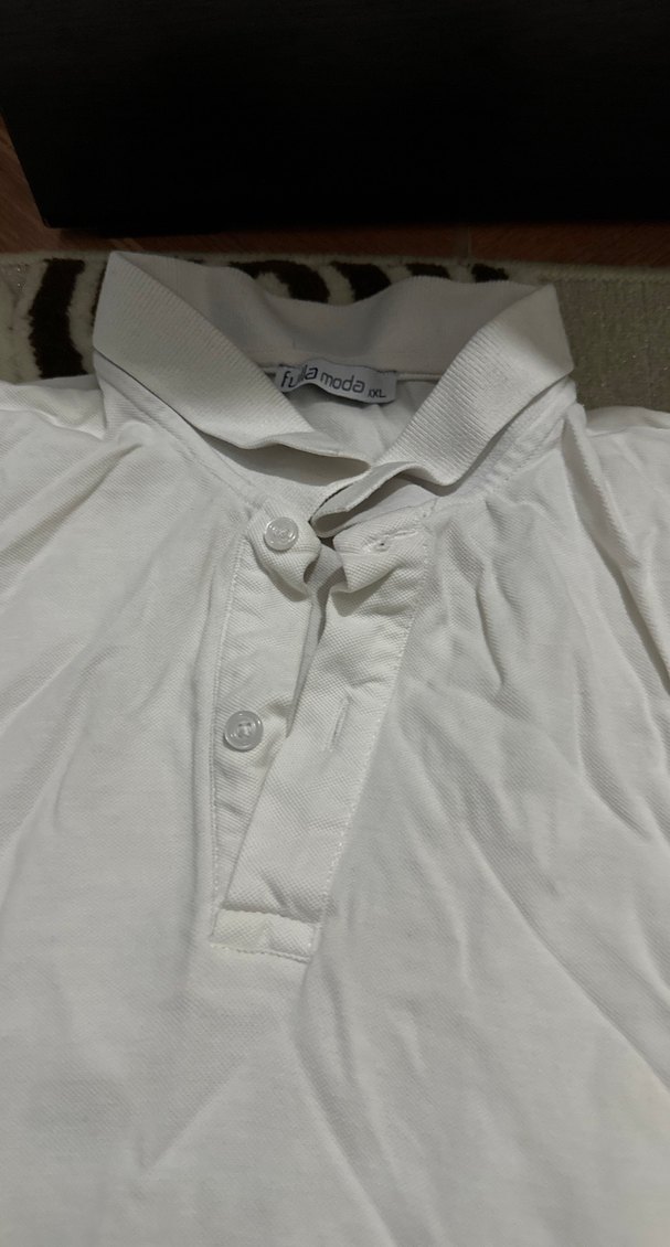 Erkek Beyaz Kısa Kollu Keten Polo Tişört hafif lekeli - Görsel 3