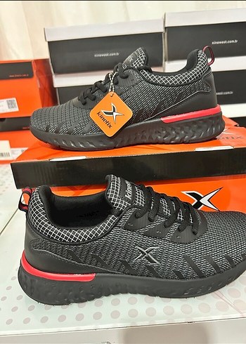 Kinetix Siyah Bağcıklı Spor Ayakkabı - Görsel 2