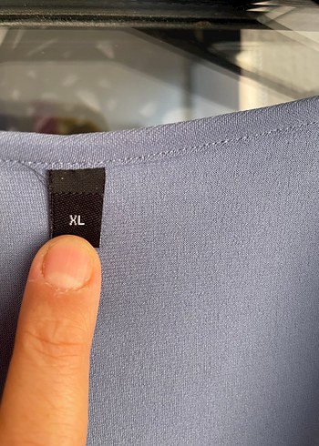 Gri V Yaka Uzun Kollu Kadın Bluz - Görsel 3