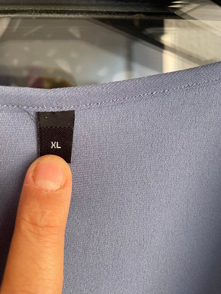 Gri V Yaka Uzun Kollu Kadın Bluz - Görsel 3