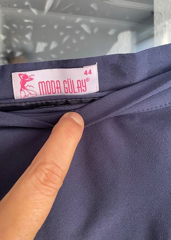 Dökümlü Uzun Lacivert Etek - Görsel 3