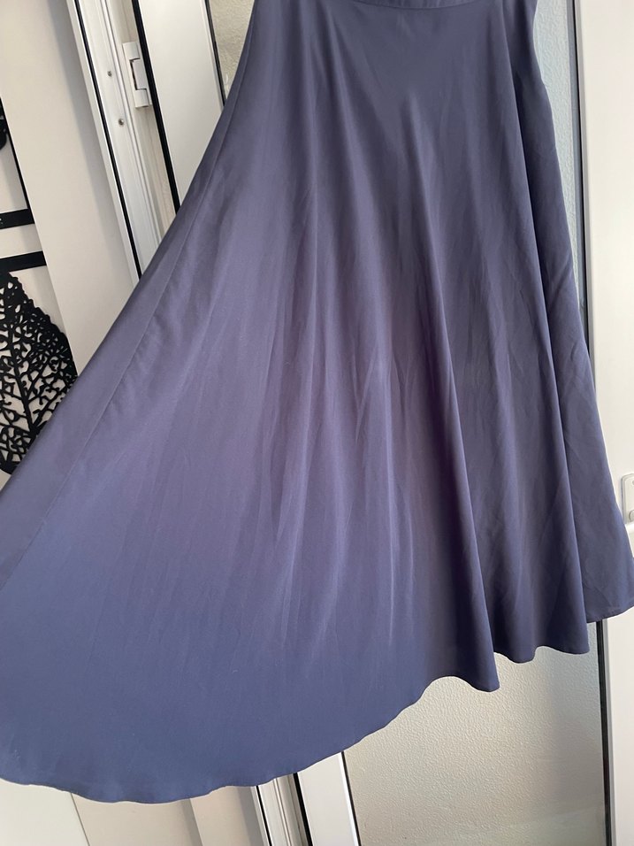 Dökümlü Uzun Lacivert Etek - Görsel 2