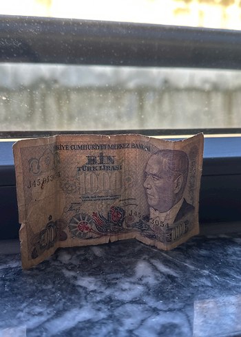 Altın ve Gri Tonlarda Eski 1000 Lira Banknot - Görsel 2