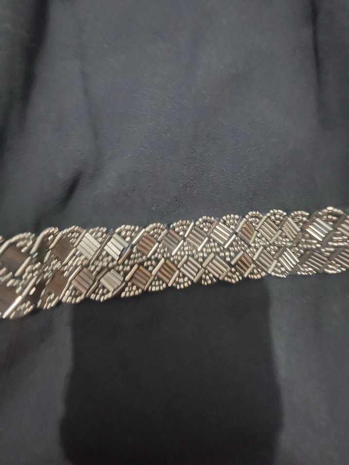 Uzun Siyah Gotik Kemerli Elbise - Görsel 3