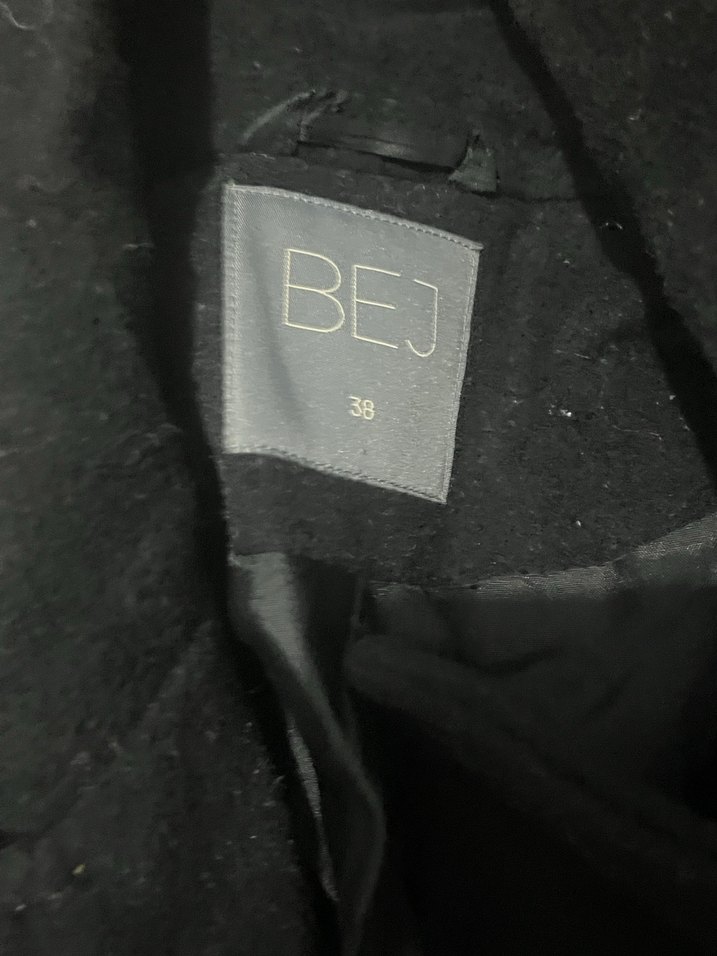 Siyah Uzun Kaban - Görsel 3