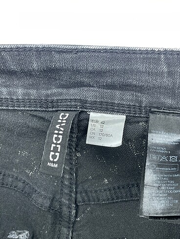 42 Beden siyah Renk H&M Jean / Kot %70 İndirimli.