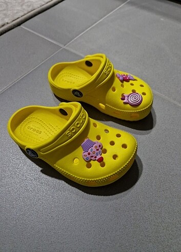 Crocs çocuk terlik 