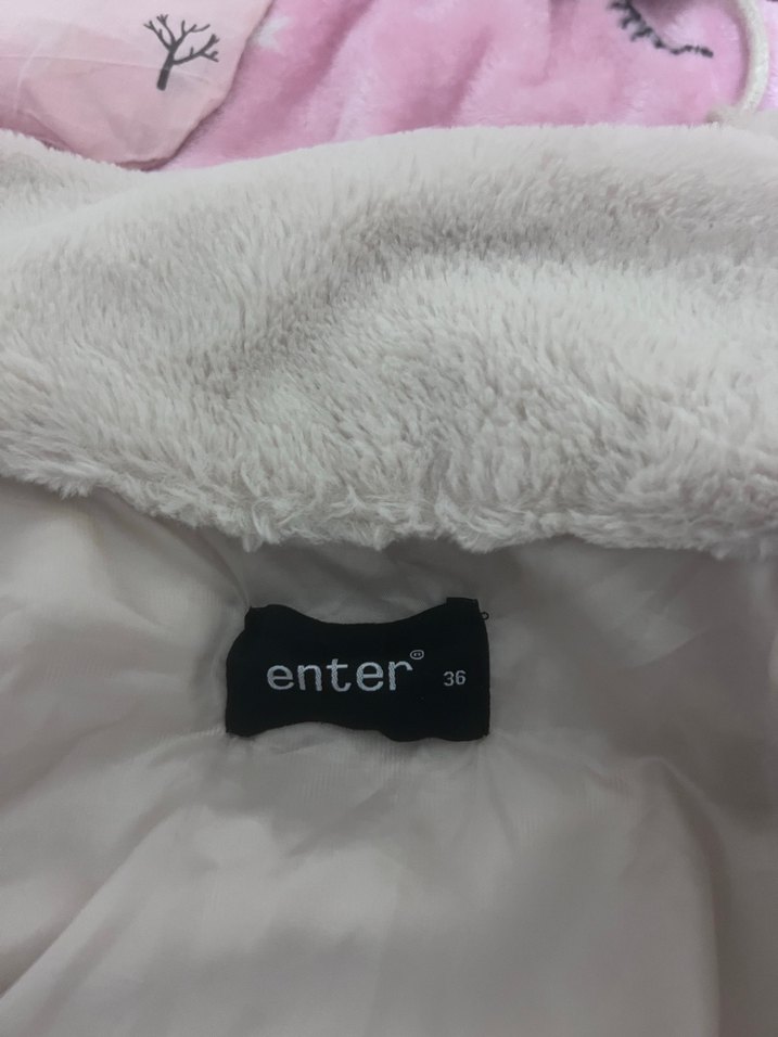 Kadın Beyaz Peluş Kaban Yüksek Yakalı - Görsel 3