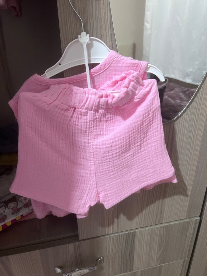 Kız Çocuk Pembe Kolsuz Nakışlı Şortlu Takım - Görsel 2