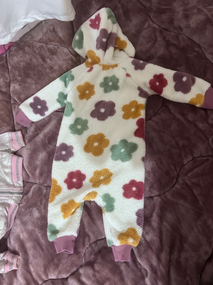 Çiçek Desenli Peluş Bebek Tulum - Görsel 2