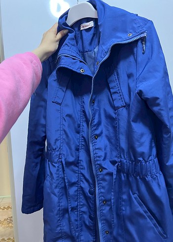 Mavi Kemerli Midi Kadın Yağmurluk - Görsel 3