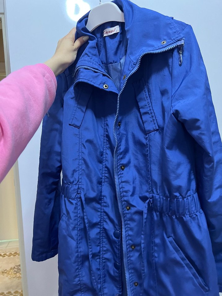 Mavi Kemerli Midi Kadın Yağmurluk - Görsel 3