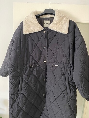 Zara Kapitone mont