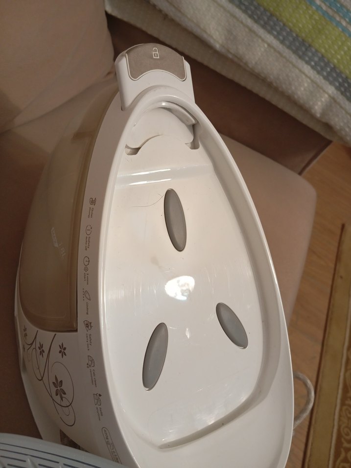 Philips Beyaz Kazan li ütü - Görsel 4