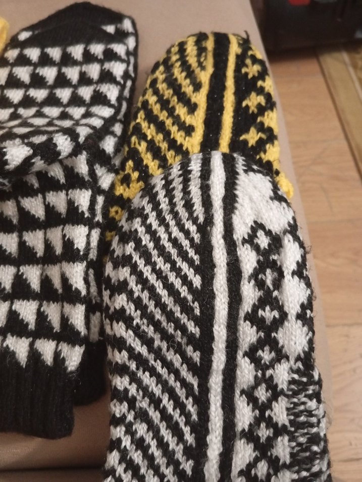 Mor Örgü Kız Çorabı - Görsel 2