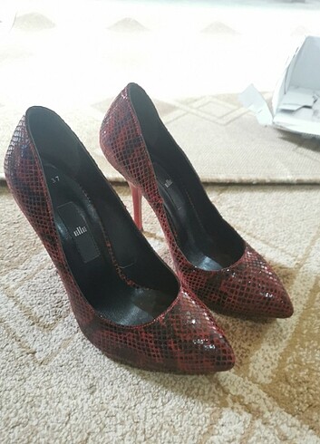 Elle stiletto 