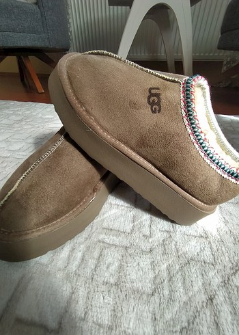 UGG terlik