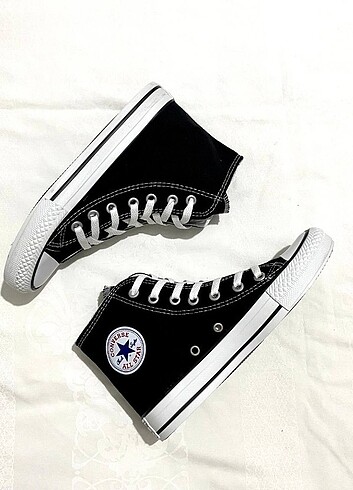 37 Beden siyah Renk Converse
