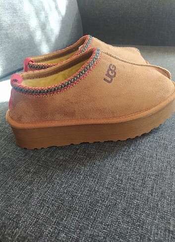 37 Beden Ugg Tazz 