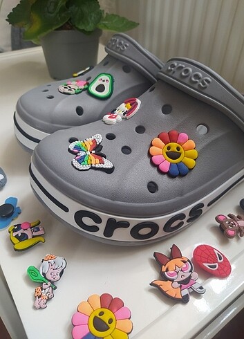 37 Beden Crocs 