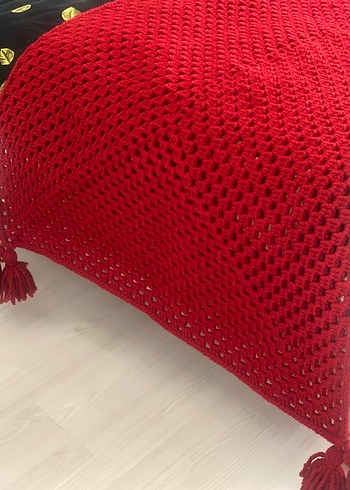 Kırmızı Örgü Battaniye - Görsel 3