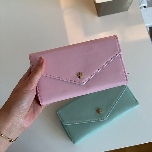 Pembe cüzdan