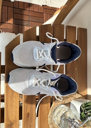 Beyaz Gri Spor Ayakkabı Velcro Detaylı Nike kız çocuk ayakkabı - Görsel 6